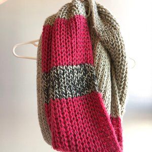 Chunky Cabin Infinity Scarf - Roots